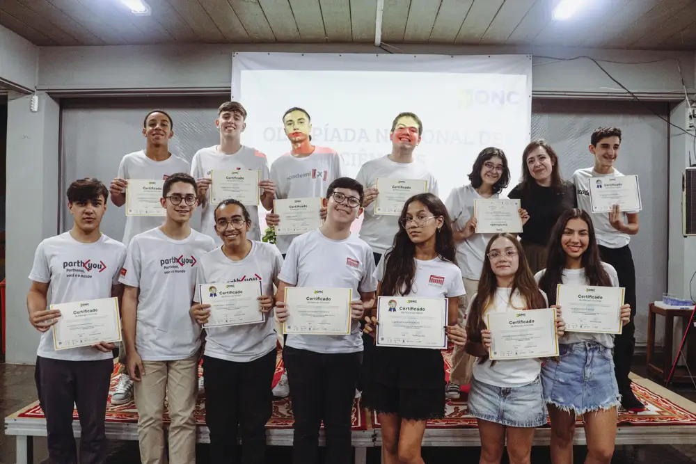 capa-academix-2