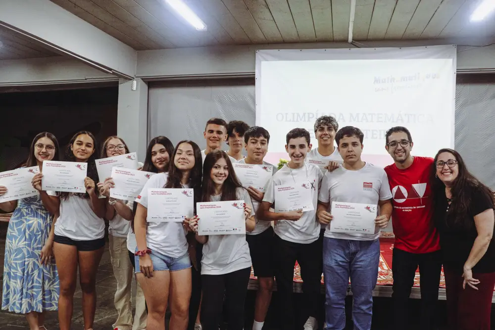 capa-academix-9